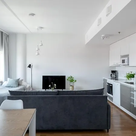 Apartment Sleepwell Itaekeskus, Close To Metro Helsinki