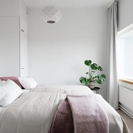 Sleepwell Itaekeskus, Close To Metro Helsinki